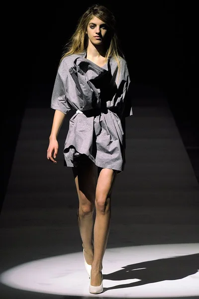 Look 2